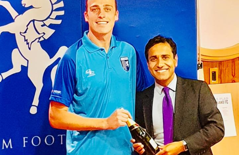 Rehman presents Tom Eaves with Man of the Match award