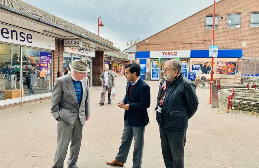 Rehman with constituents at the street surgery