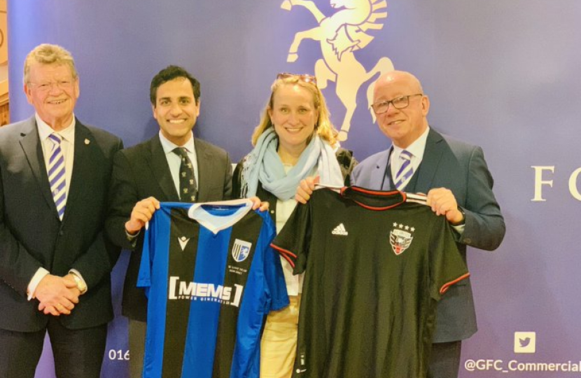 Rehman welcomes US visitor Brooke Bennett to Gillingham FC