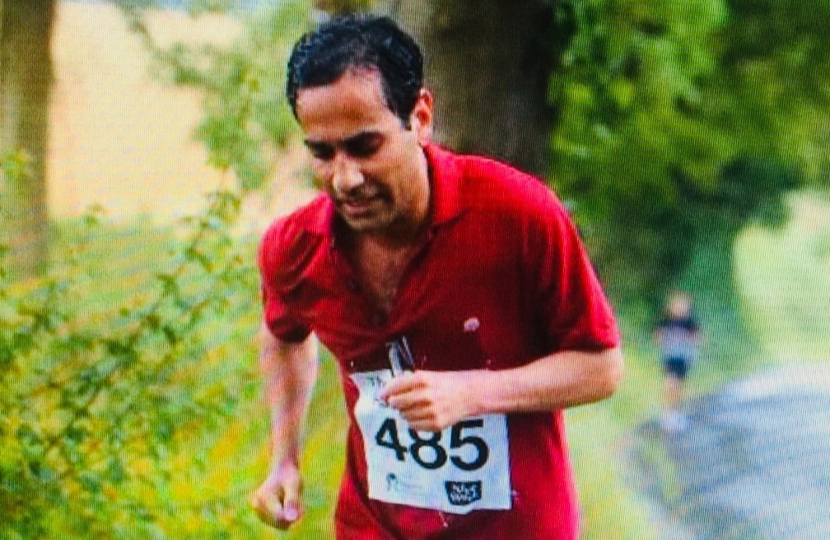 Picture of Rehman running a previous race