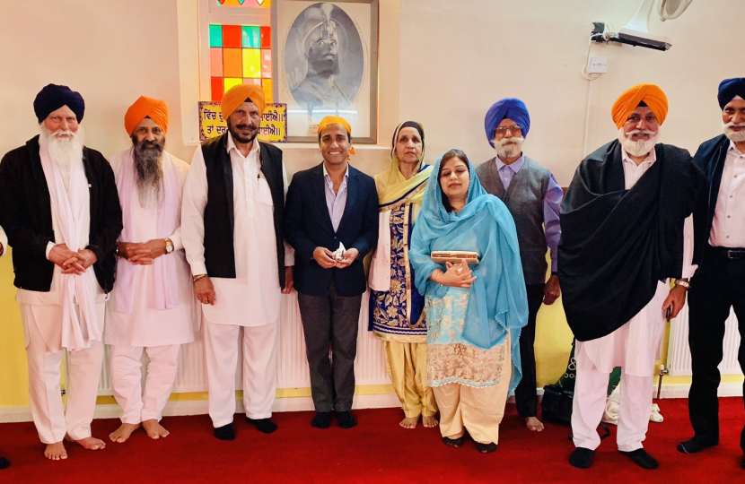 Rehman and Cllr Nusrat Ahmed celebrate Vaisakhi at Byron Road Gurdwara in Gillingham