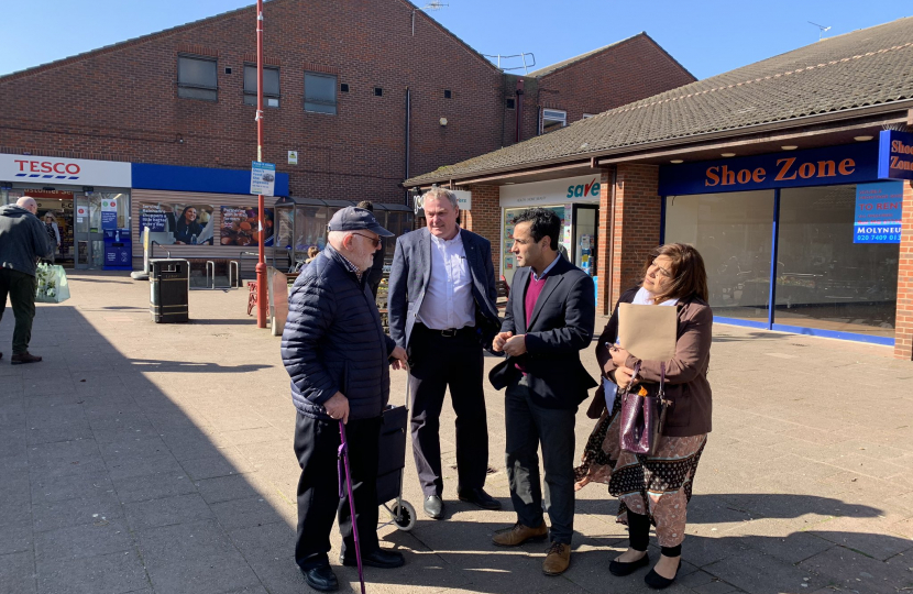 Rehman and local Councillors meet with local constituents 