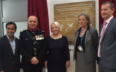 Rehman Chishti MP at the organ donation artwork opening, Medway Maritime Hospital