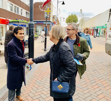 Rehman meeting with constituents