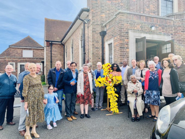 Rehman attends Easter service at United Reformed Church in Gillingham